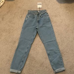 BRAND NEW Ragged high waisted blue jeans